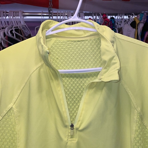 City streets Bright Yellow workout wear Lululemon style like new yoga running - Picture 5 of 7